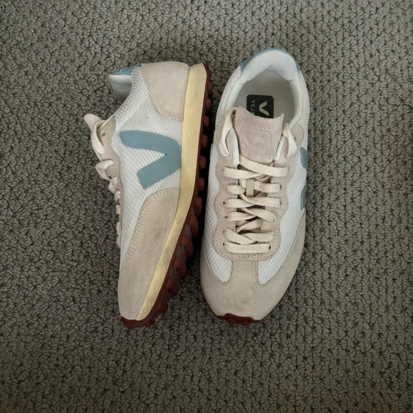 Veja athletic dad sneakers US W 7. Style Rip Branco Alveomesh. - Picture 4 of 5